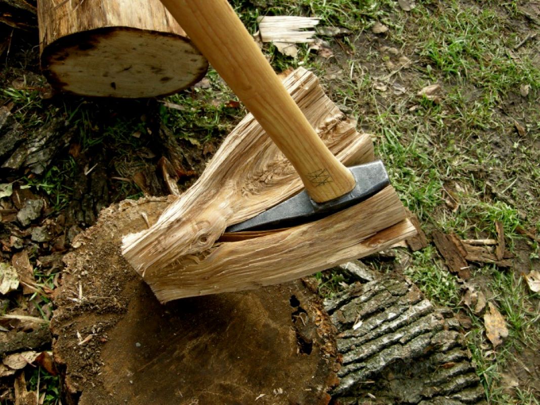 Фото колуна для дров рубки